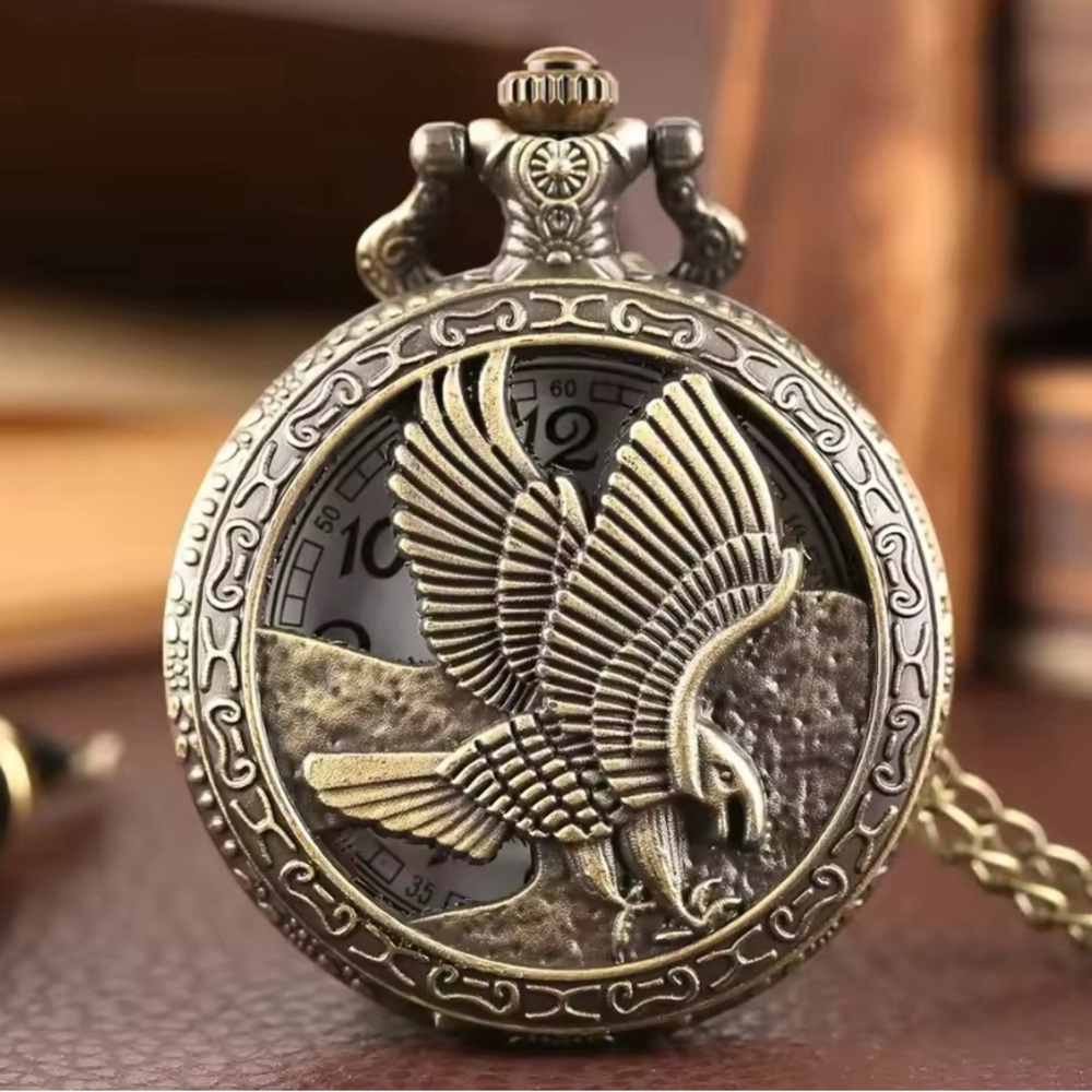 The Eagle Quartz Pocket Watch - Picture 3 of 6